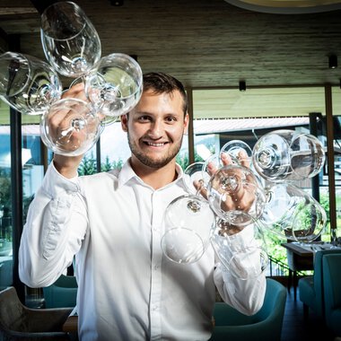 © www.derkrug.at,2019